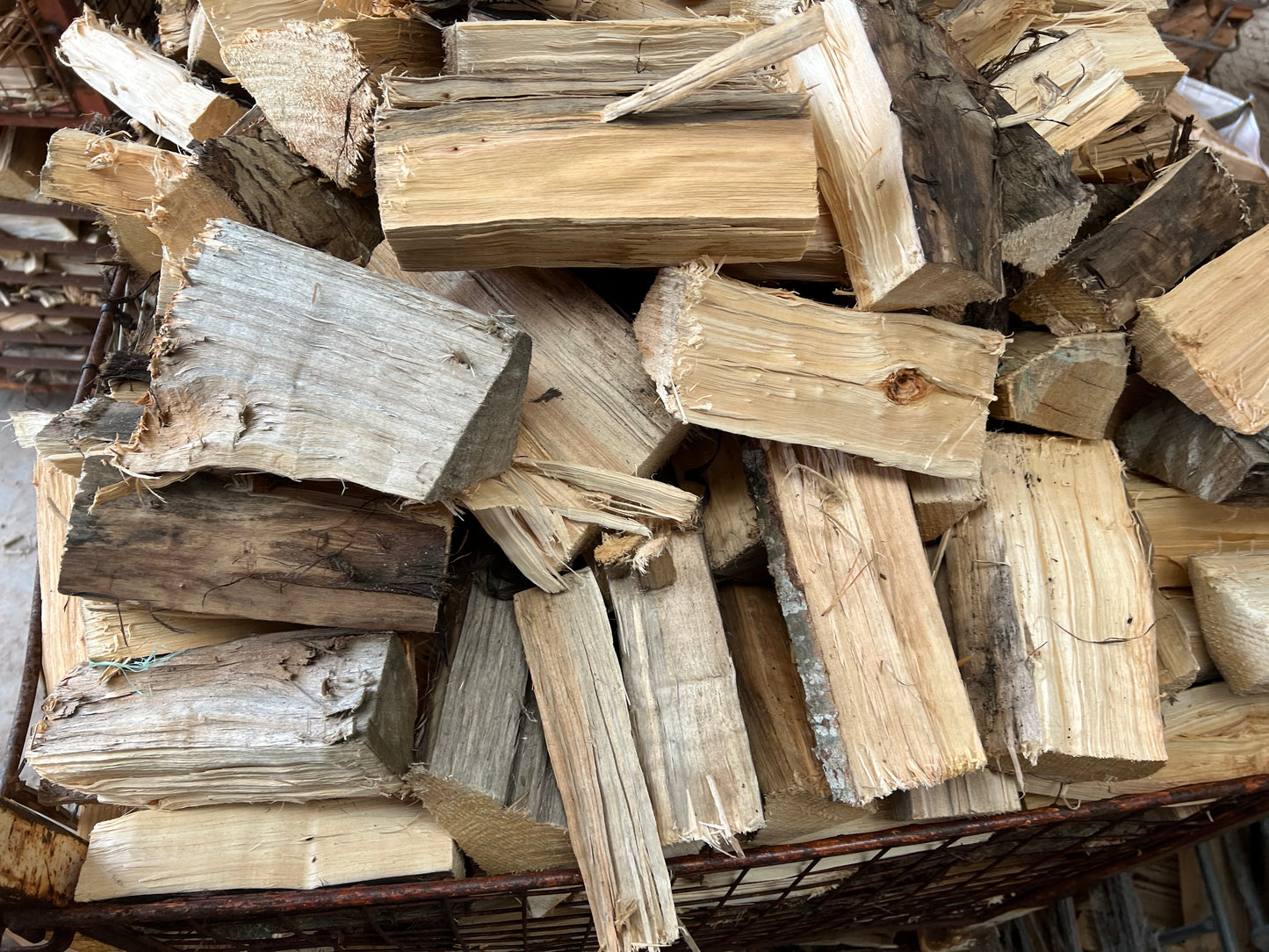Seasoned Poplar  A Soft Hardwood (Loose)